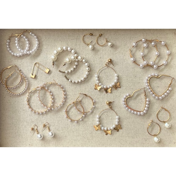 Jewelry - Pearl Earring Bundle!